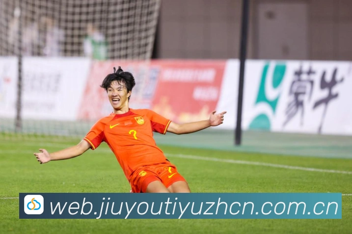 排球希尔核心战术解析与训练方法全面指导与实用技巧赛场观察:最新赛事动态与深度分析 排球希尔核心战术解析与训练方法全面指导与实用技巧赛场观察:最新赛事动态与深度分析